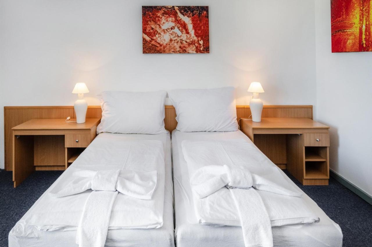 Hotel Zsory Liget Vendeghaz Mezőkövesd Zewnętrze zdjęcie