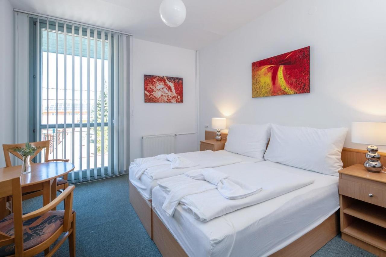 Hotel Zsory Liget Vendeghaz Mezőkövesd Zewnętrze zdjęcie